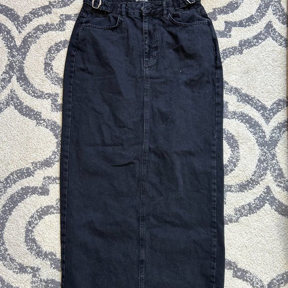 NWT PrettyLittleThing WASHED BLACK SIDE ADJUSTER DENIM MIDI SKIRT - Picture 4 of 6